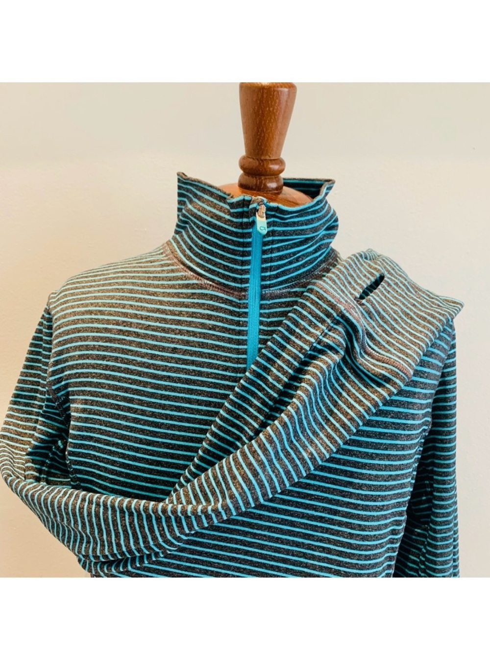 Gap Fit Women’s Half Zip Training Pullover in Blue Stripes